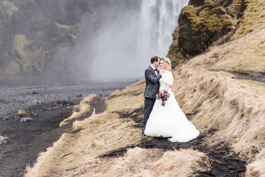 Rebecca Conte Fotografie Ludwigsburg: Intime Hochzeit auf Island Titelbild