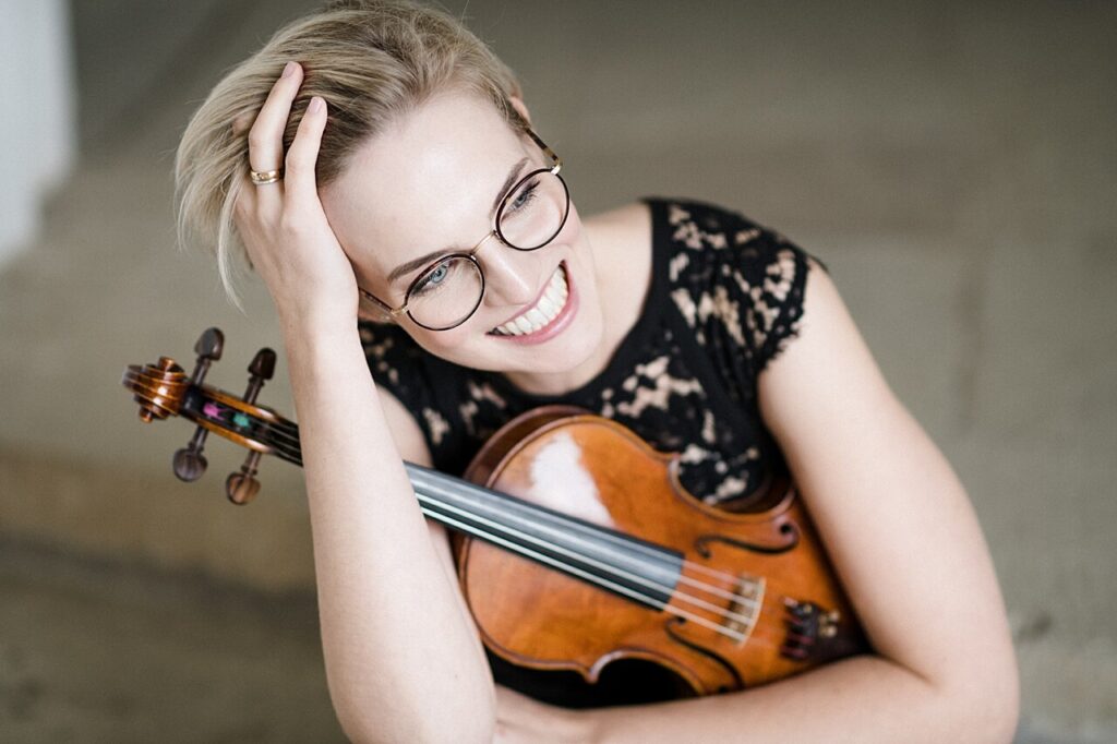 Rebecca Conte Fotografie Ludwigsburg: Musikerportraits mit Violine Titelbild