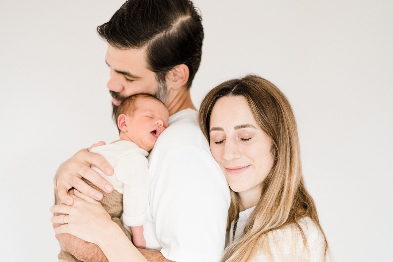 Rebecca Conte Fotograf Stuttgart: Familienbilder mit Baby